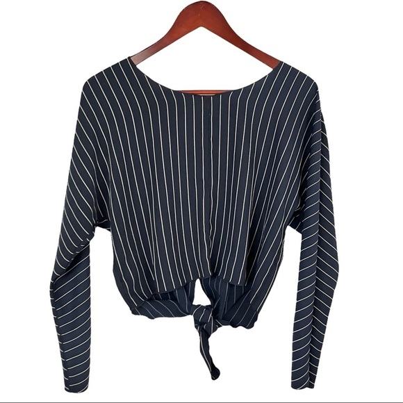 BABATON front tie Blouse - Picture 7 of 12